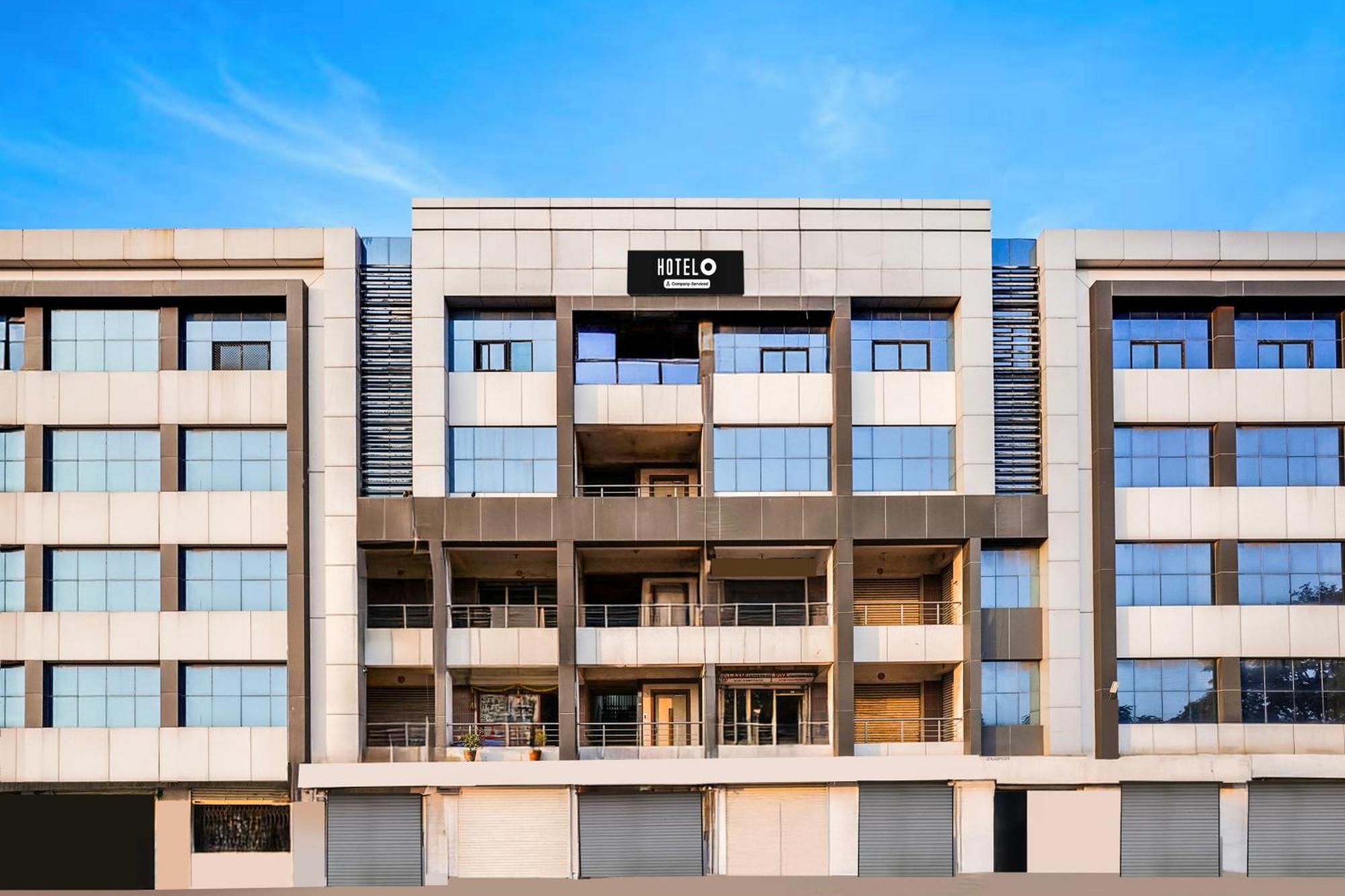 אחמדאבאד Hotel O Vanya Palace מראה חיצוני תמונה