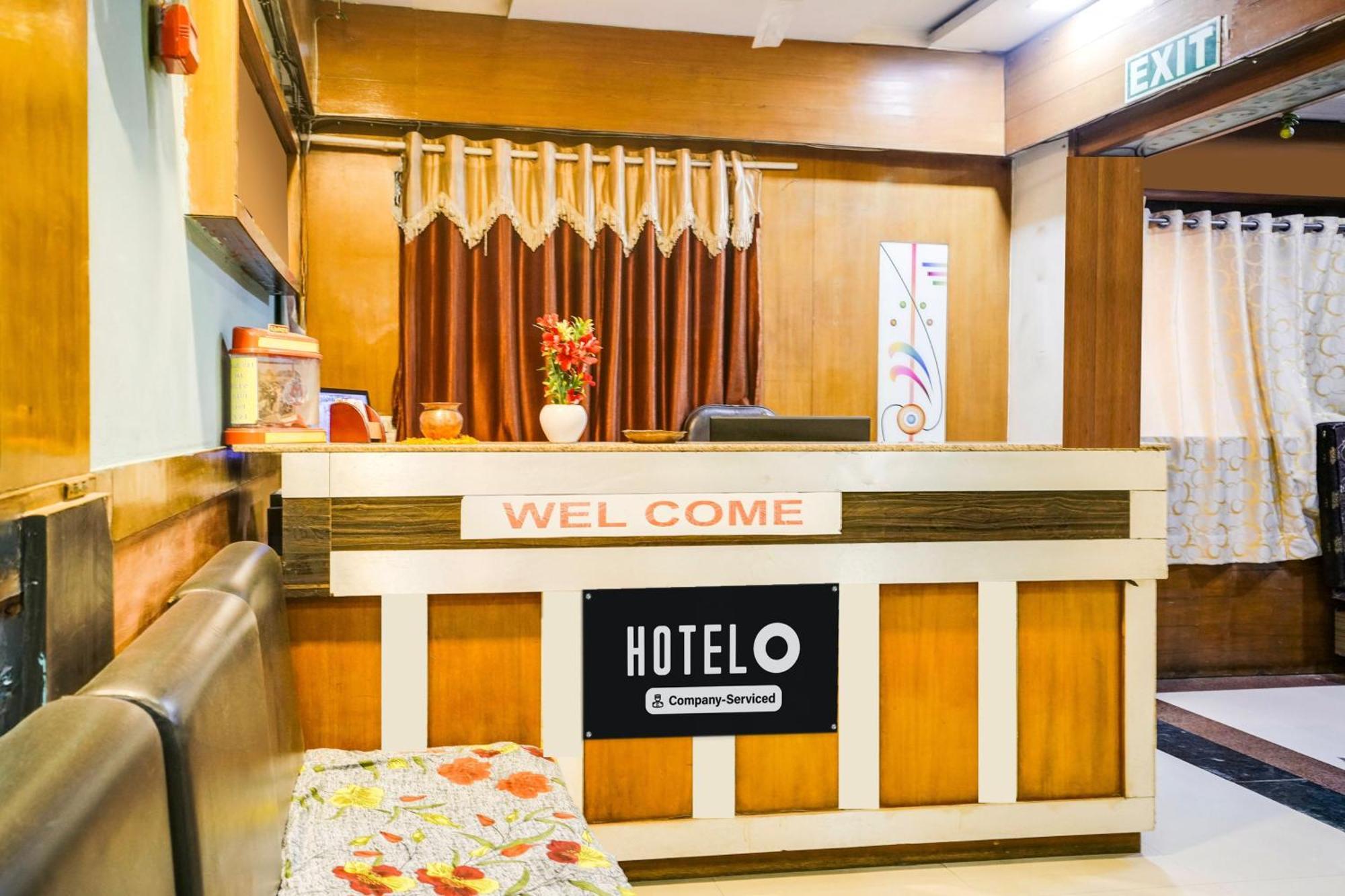 אחמדאבאד Hotel O Vanya Palace מראה חיצוני תמונה